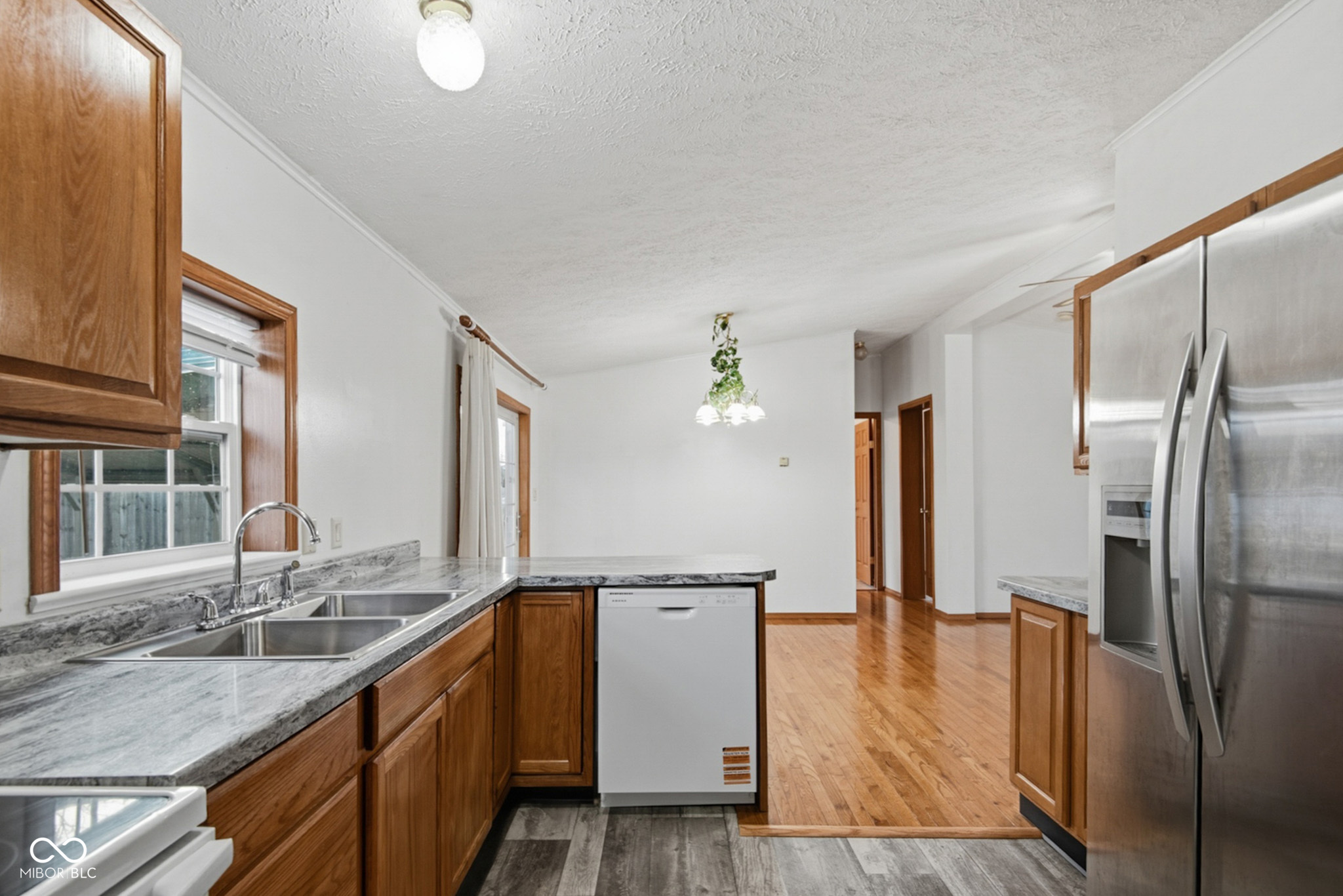 3373 Spring Valley Drive Columbus, IN 47203 - Photo 15 of 32