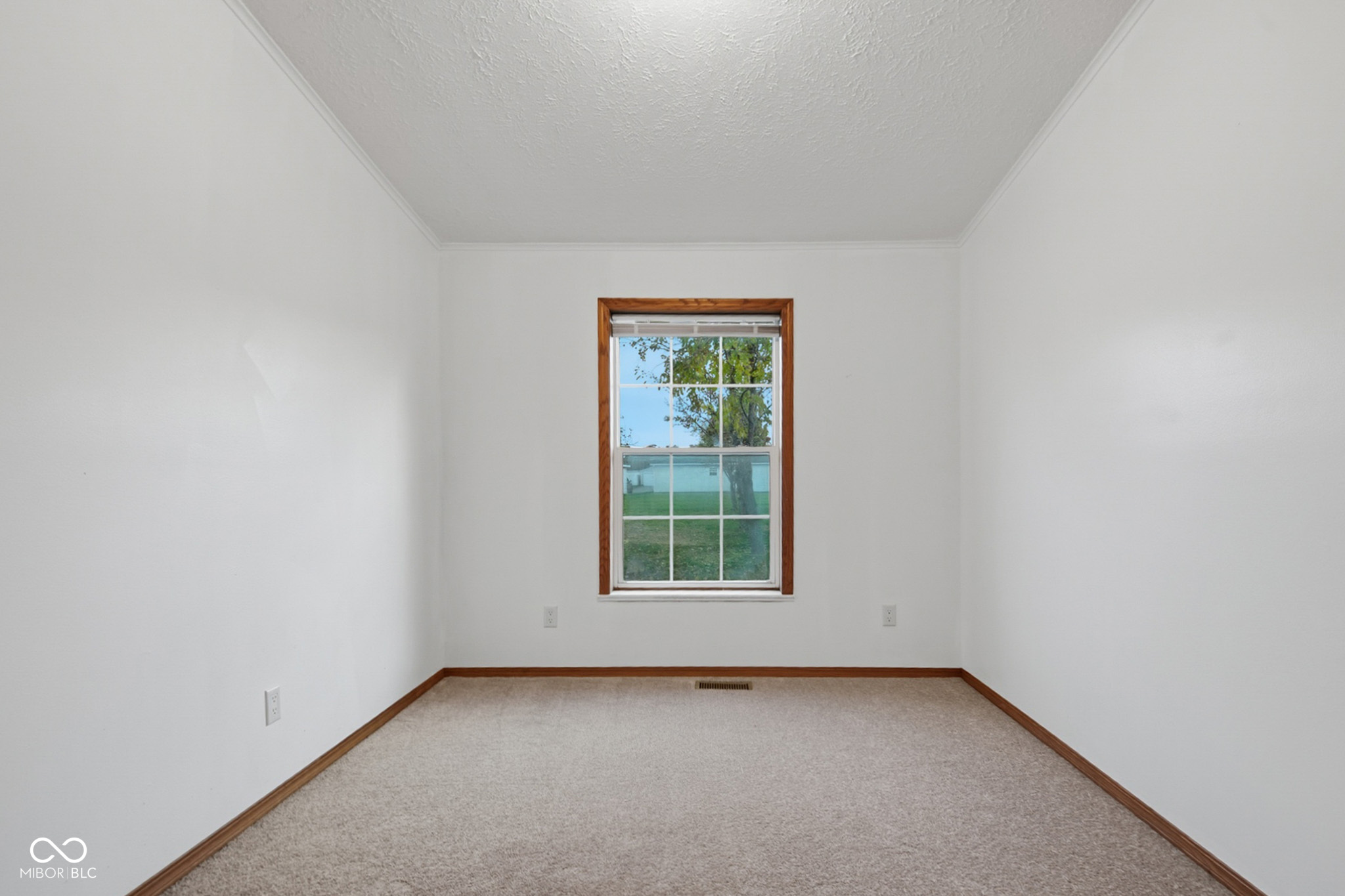 3373 Spring Valley Drive Columbus, IN 47203 - Photo 27 of 32