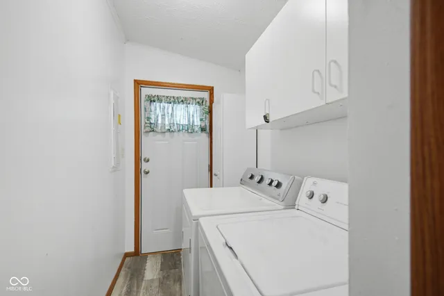 $195,000 | 3373 Spring Valley Drive, Columbus, IN 47203