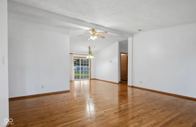 $195,000 | 3373 Spring Valley Drive, Columbus, IN 47203