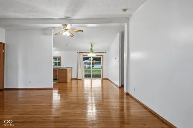 $195,000 | 3373 Spring Valley Drive, Columbus, IN 47203