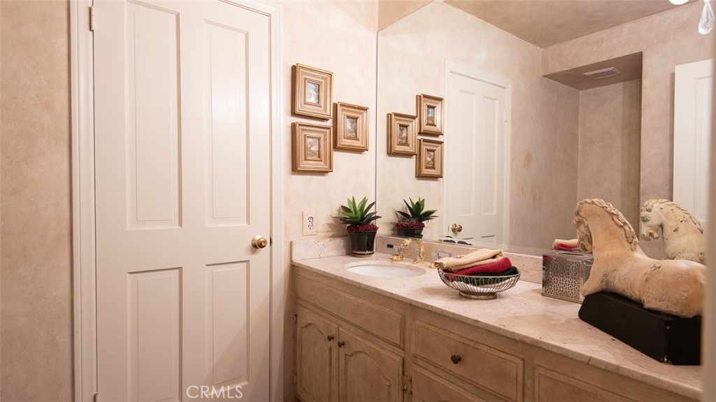 5250 Scott Robertson Road Hidden Hills, CA 91302 - Photo 16 of 50