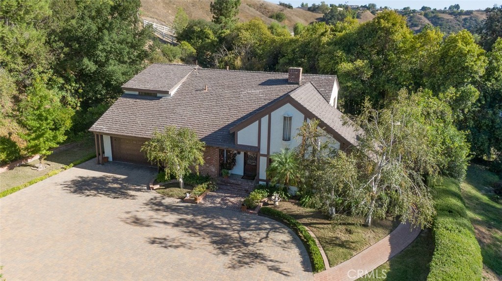 5250 Scott Robertson Road Hidden Hills, CA 91302 - Photo 25 of 50