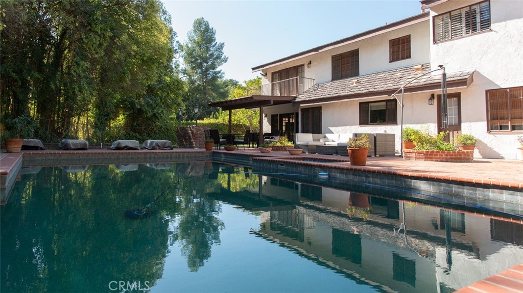 5250 Scott Robertson Road Hidden Hills, CA 91302 - Photo 3 of 50