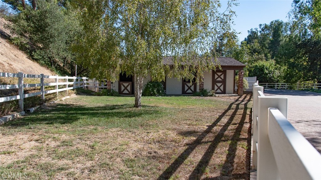 5250 Scott Robertson Road Hidden Hills, CA 91302 - Photo 38 of 50