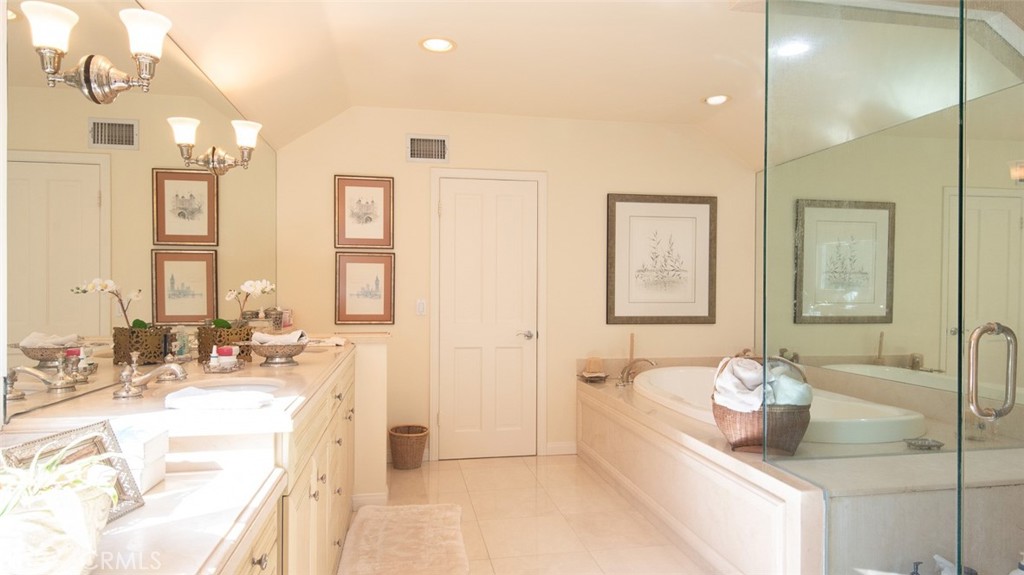 5250 Scott Robertson Road Hidden Hills, CA 91302 - Photo 10 of 50