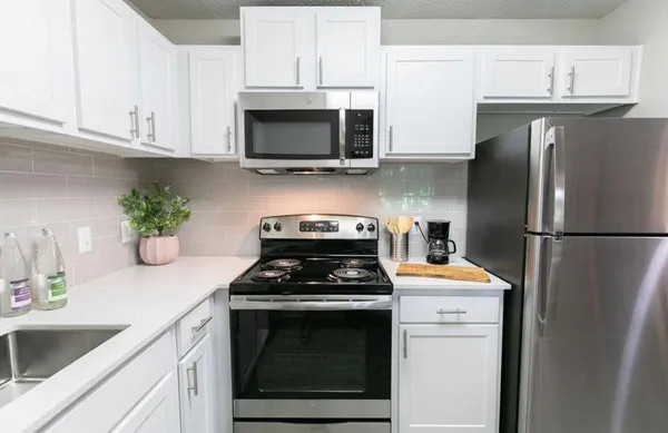 $941 | 300 Deering Road Northwest, Unit 5007, Atlanta, GA 30309