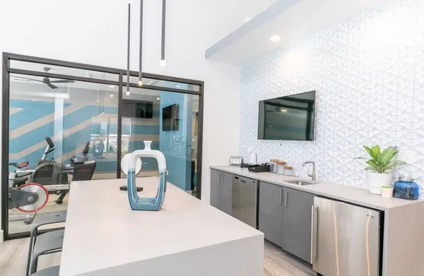 $941 | 300 Deering Road Northwest, Unit 5007, Atlanta, GA 30309