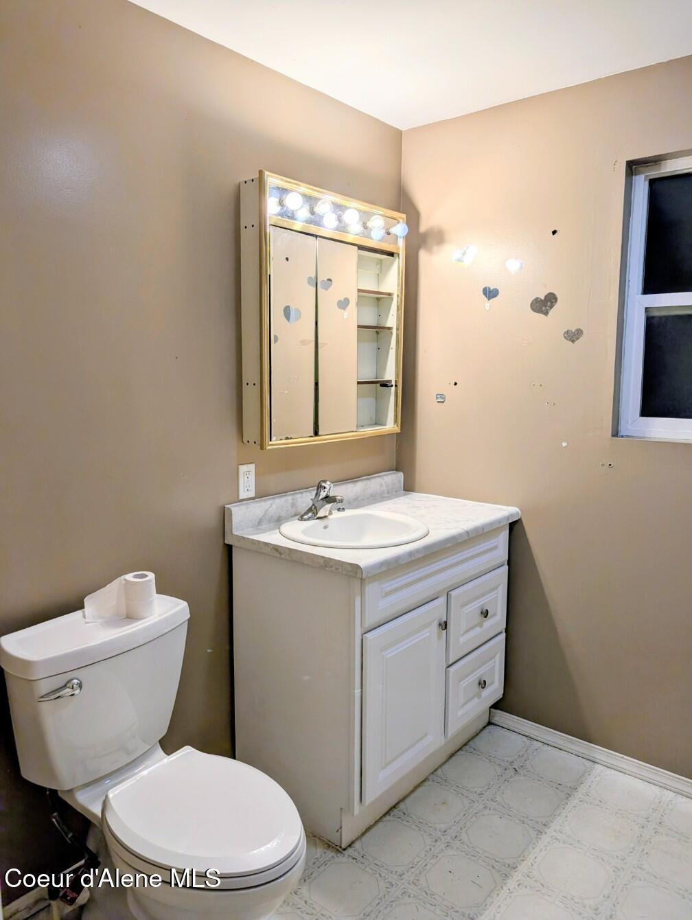 6873 Hill Side Alley Bonners Ferry, ID 83805 - Photo 12 of 27 Remedeled bathroom