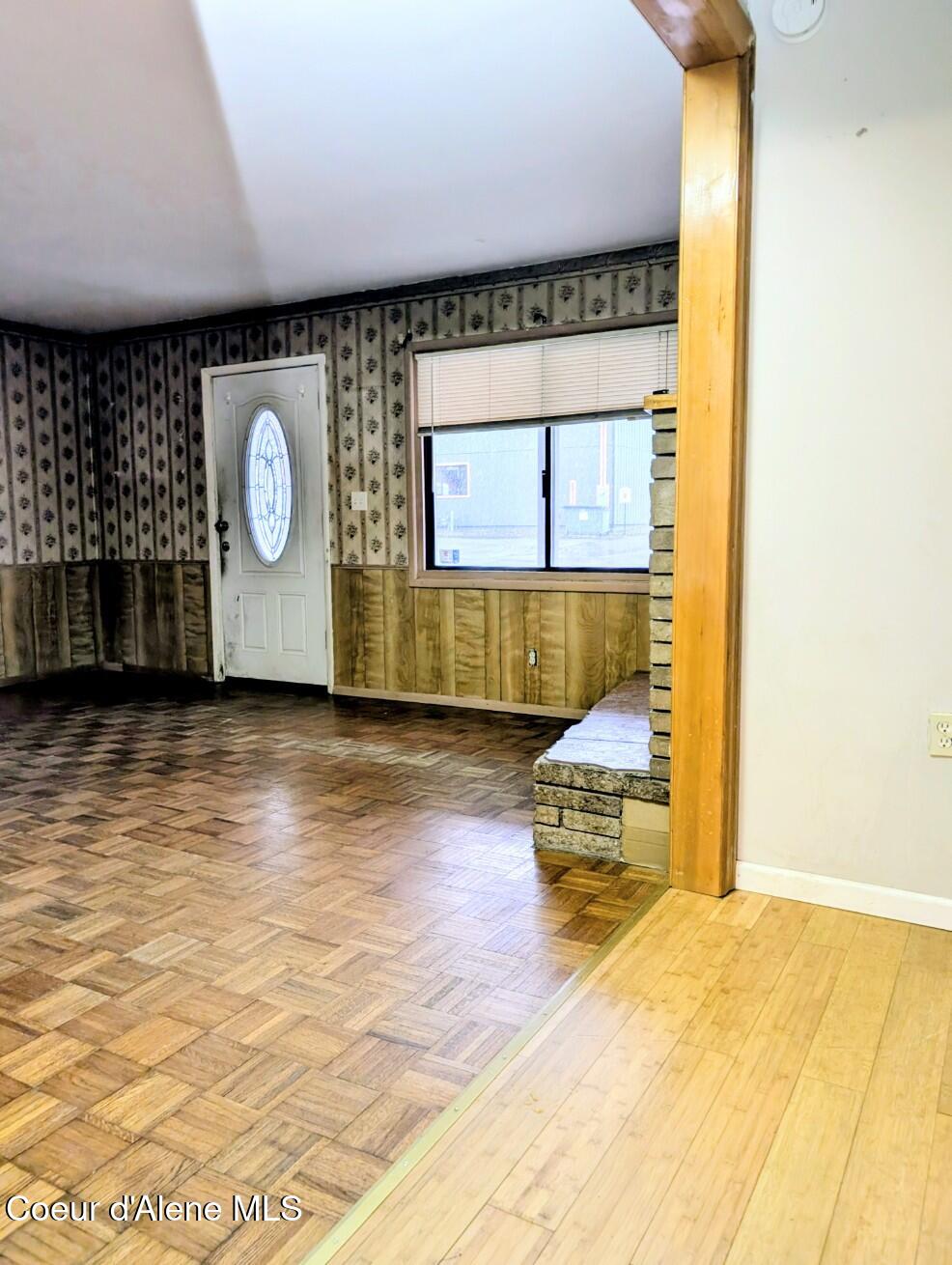 6873 Hill Side Alley Bonners Ferry, ID 83805 - Photo 7 of 27 Decent sized living area