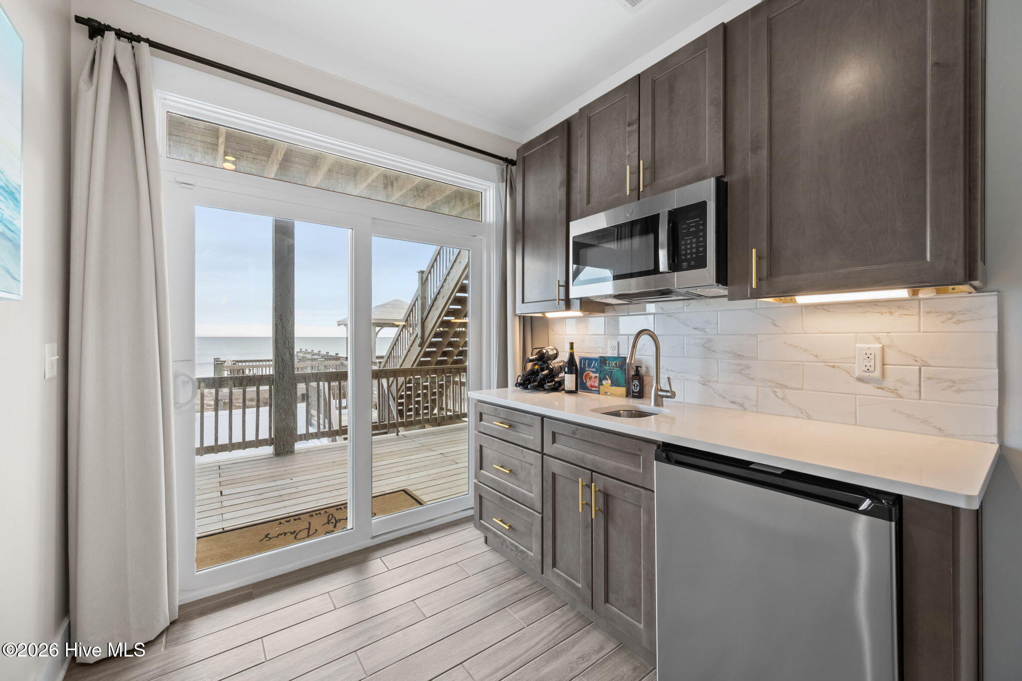 728 New River Inlet Road North Topsail Beach, NC 28460 - Photo 46 of 55 2nd Floor Wet Bar