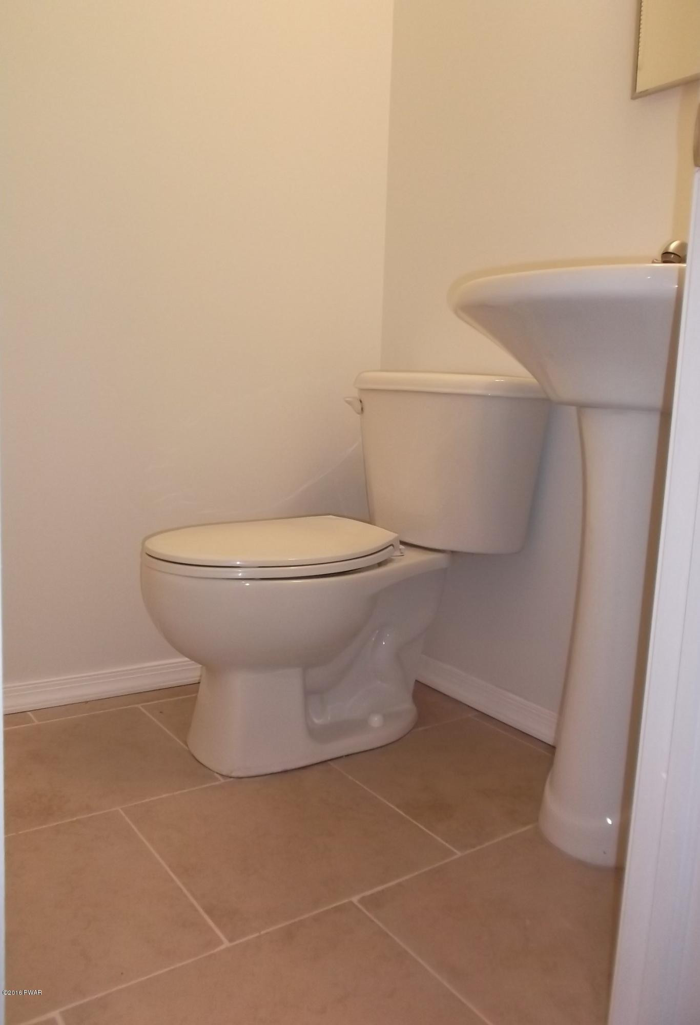 110 Ferris Road Hawley, PA 18428 - Photo 37 of 54 Half bath - lower level
