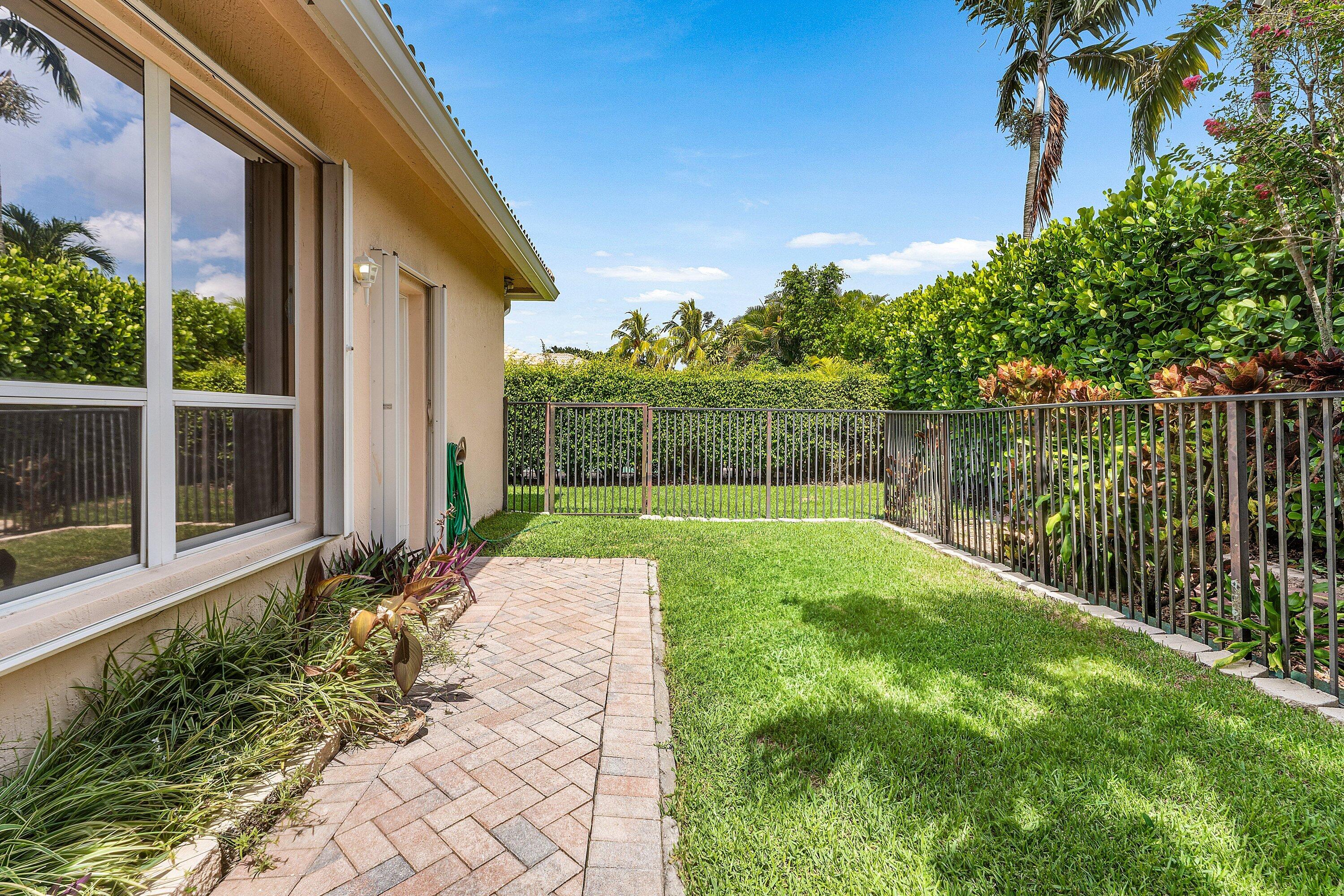 11130 Silver Ridge Street Wellington, FL 33449 - Photo 35 of 54 039-11130SilverRidgeStreet-Wellington-FL