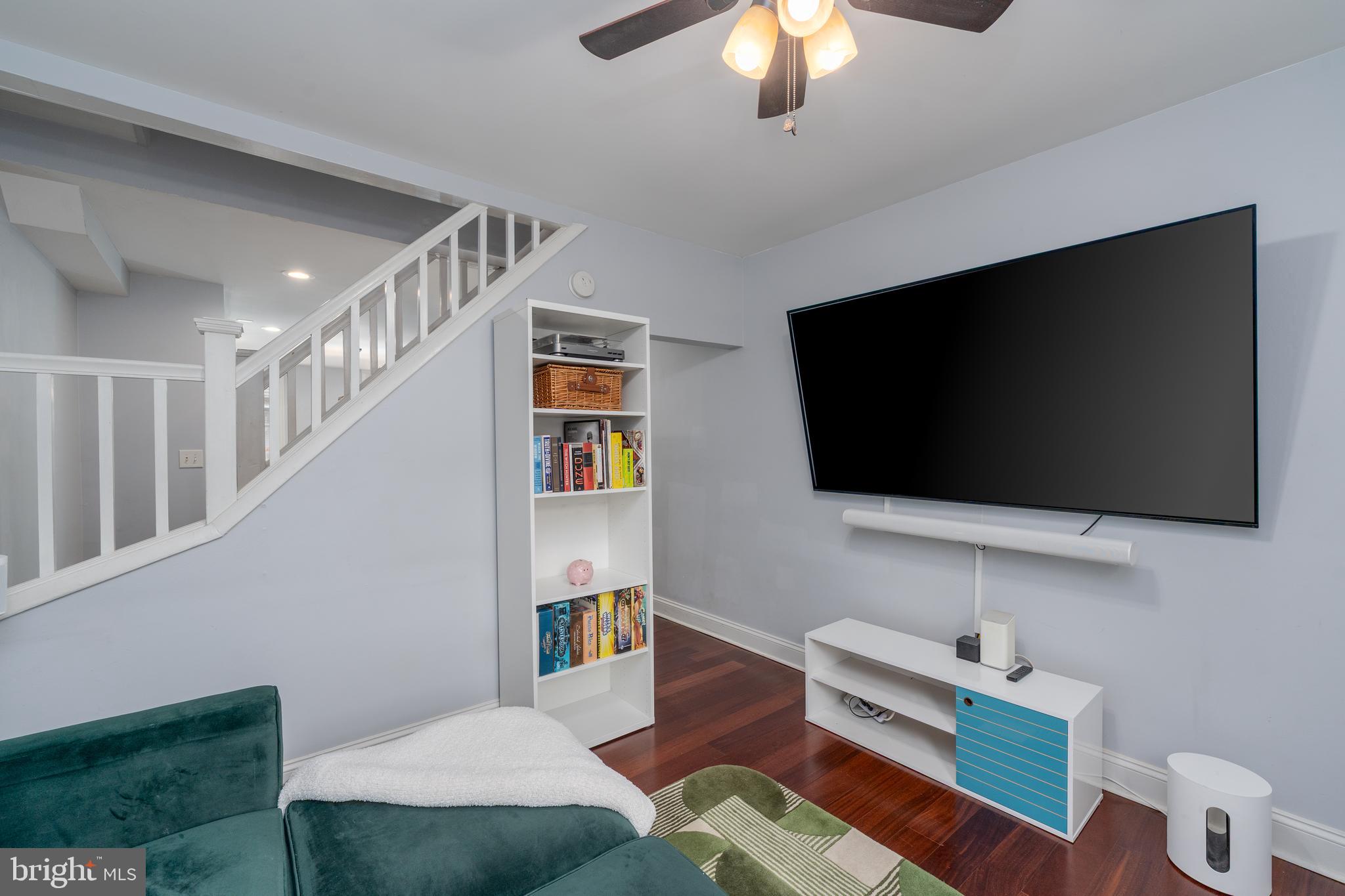 1452 Decatur Street Baltimore, MD 21230 - Photo 7 of 34 Living room area