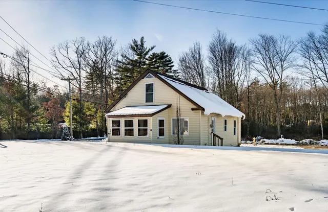 $2,200 | 657 West Swanzey Road, Swanzey, NH 03446
