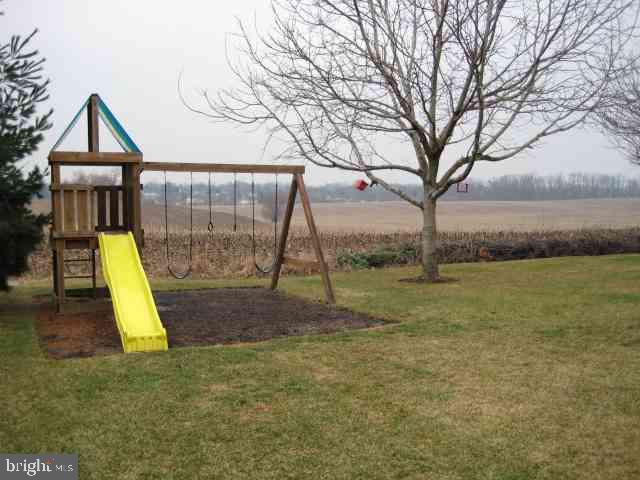 105 South Ridge Road Boiling Springs, PA 17007 - Photo 2 of 10 Gallery Image 2