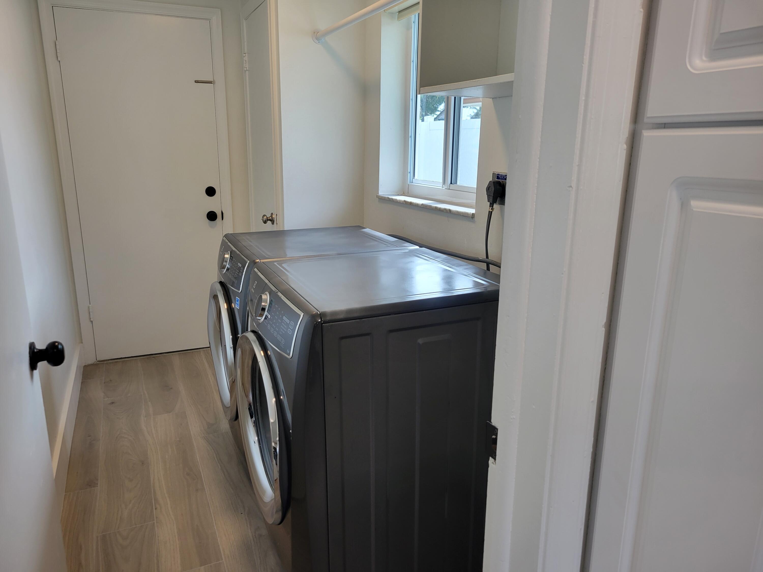 Undisclosed Address Boca Raton, FL 33432 - Photo 18 of 23 34_Laundry01