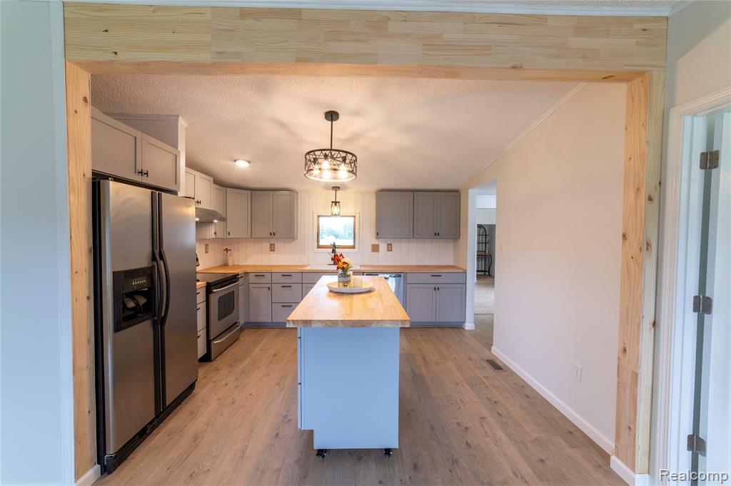 8410 Smith Road Gaines, MI 48436 - Photo 5 of 47
