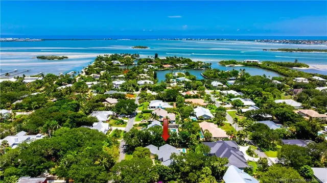 $1,055,000 | 8 Kingston Court, Stuart, FL 34996