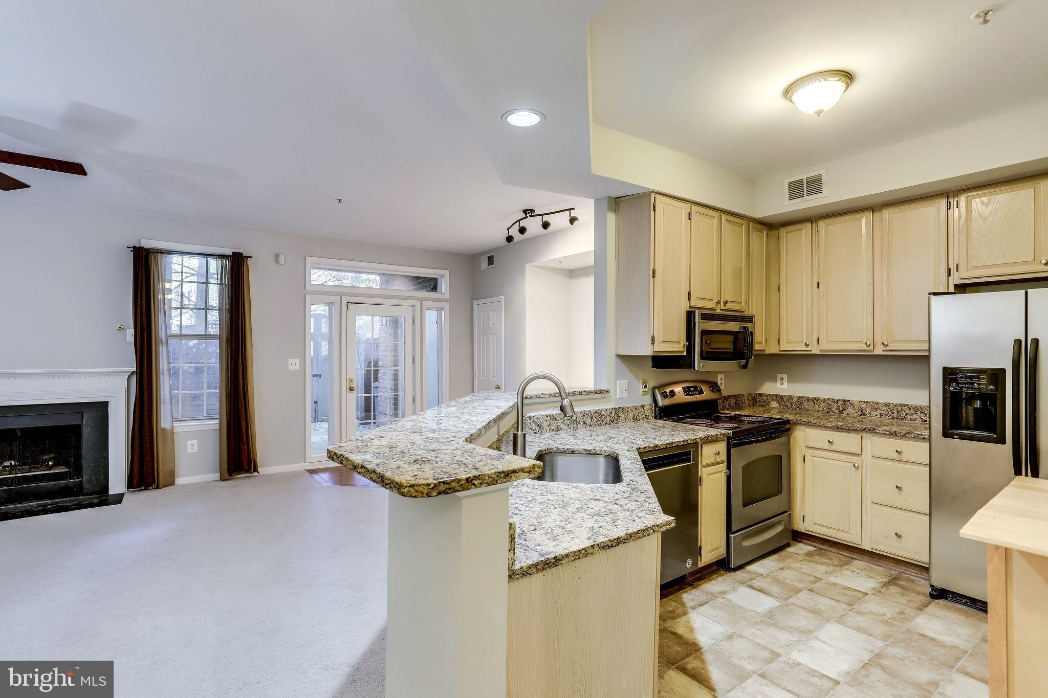 1357 Garden Wall Circle, Unit 708 Reston, VA 20194 - Photo 13 of 39 Stainless steel appliances