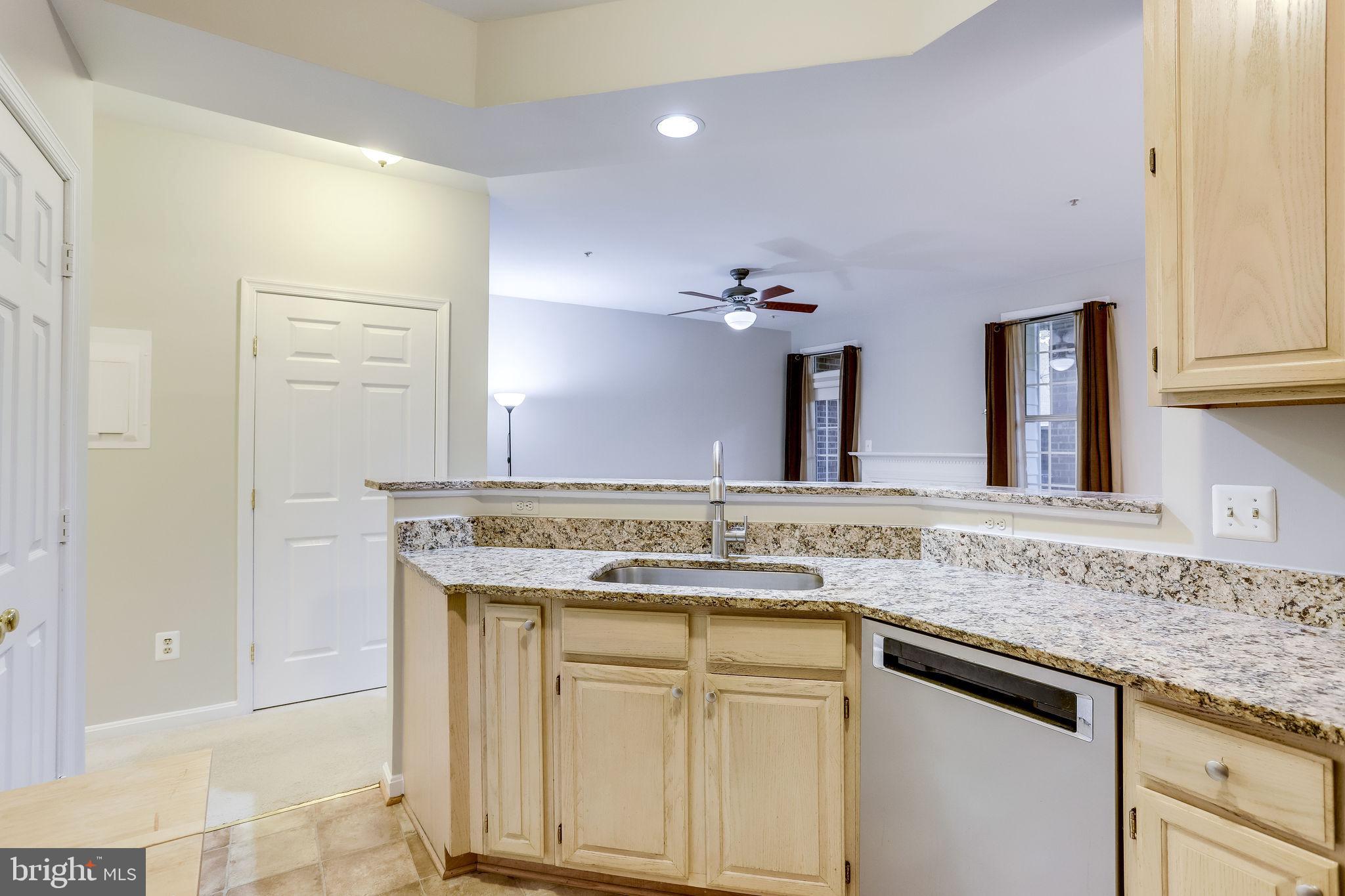 1357 Garden Wall Circle, Unit 708 Reston, VA 20194 - Photo 16 of 39 42' Cabinets