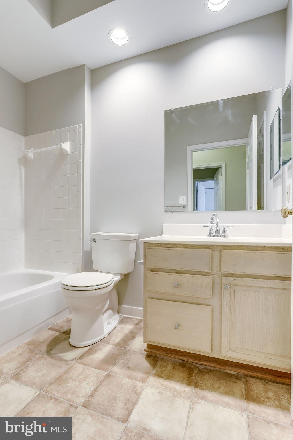 1357 Garden Wall Circle, Unit 708 Reston, VA 20194 - Photo 30 of 39