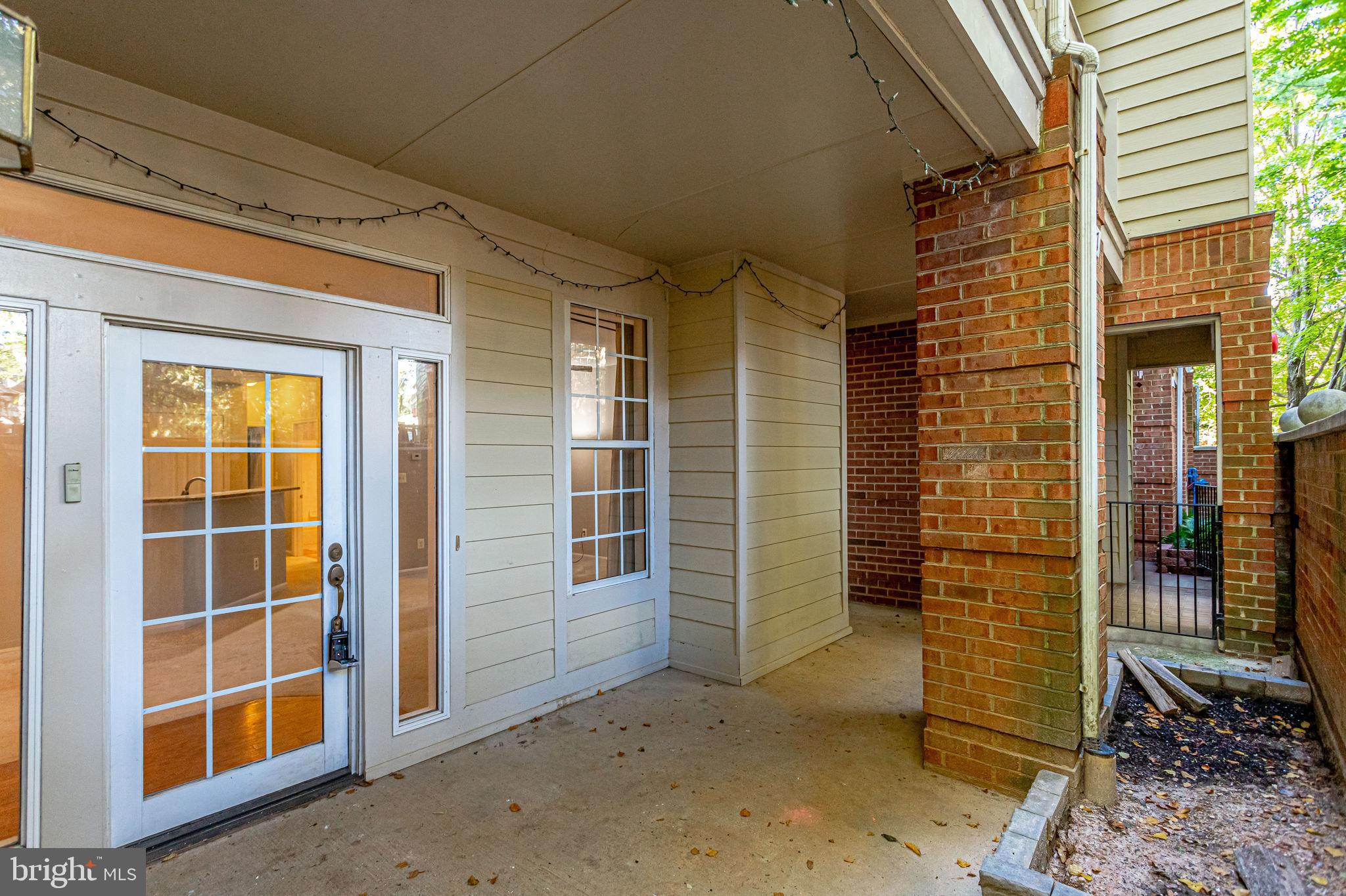 1357 Garden Wall Circle, Unit 708 Reston, VA 20194 - Photo 31 of 39 Large gated patio