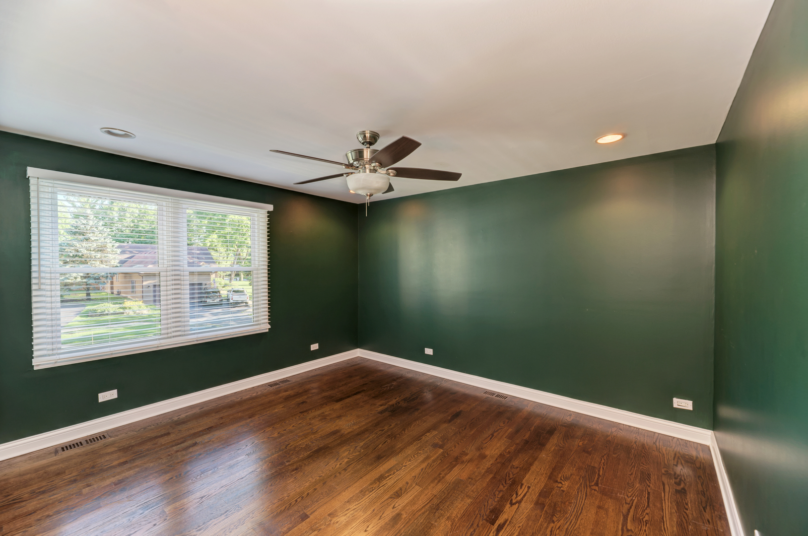1249 Stonegate Road Naperville, IL 60540 - Photo 36 of 49