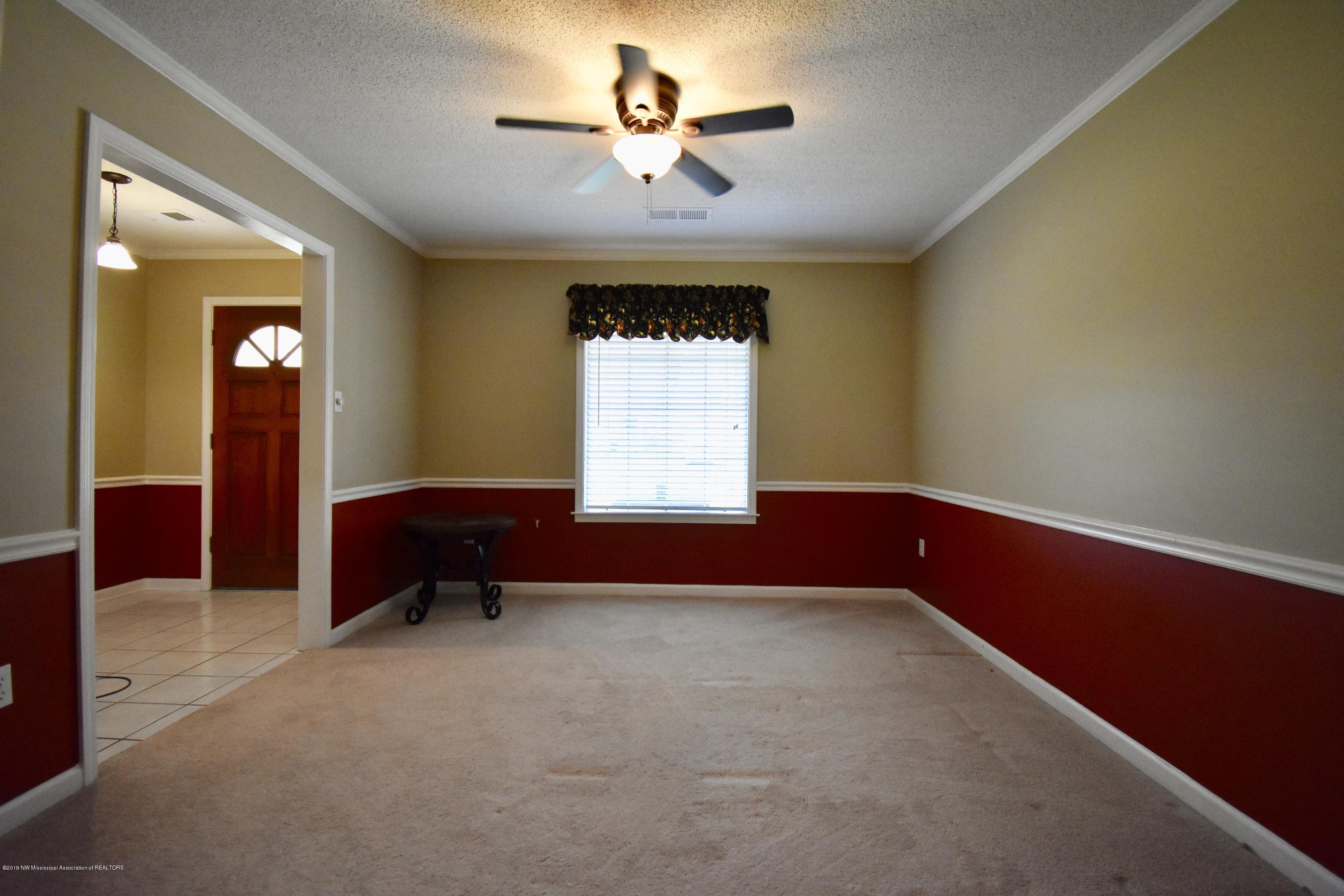 8980 Bell Ridge Drive Olive Branch, MS 38654 - Photo 11 of 31 Formal Dining