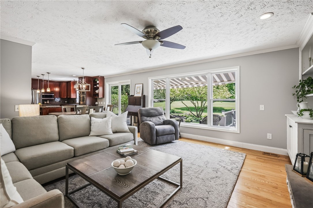 373 Parrish Road Honeoye Falls, NY 14472 - Photo 13 of 50