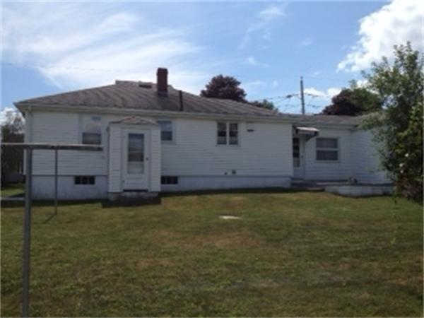 97 Ralph Chapman Road Swansea, MA 02777 - Photo 2 of 11 Gallery Image 2