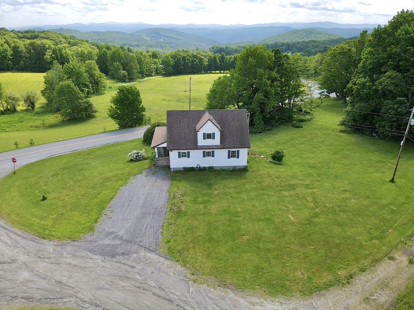3 Brocklebank Road Tunbridge, VT 05077 - Photo 2 of 37