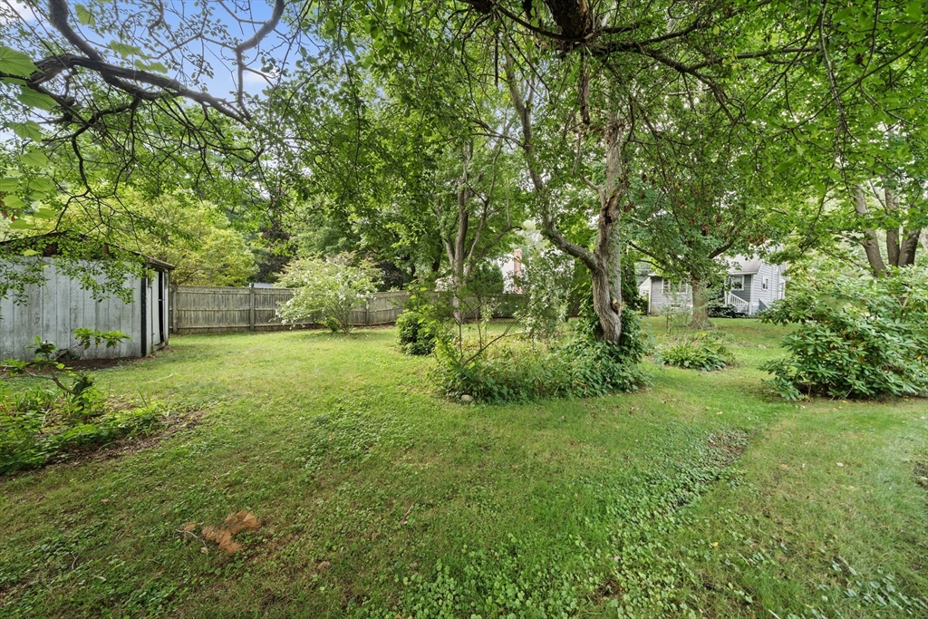 72 Valleyfield Street Lexington, MA 02421 - Photo 5 of 8 Gallery Image 5
