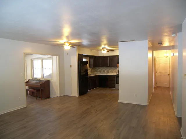 $208,000 | 217 East Ramar Drive, Warsaw, IN 46580