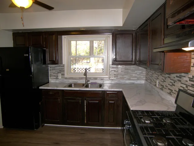 $208,000 | 217 East Ramar Drive, Warsaw, IN 46580