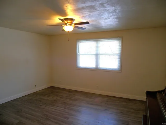 $208,000 | 217 East Ramar Drive, Warsaw, IN 46580