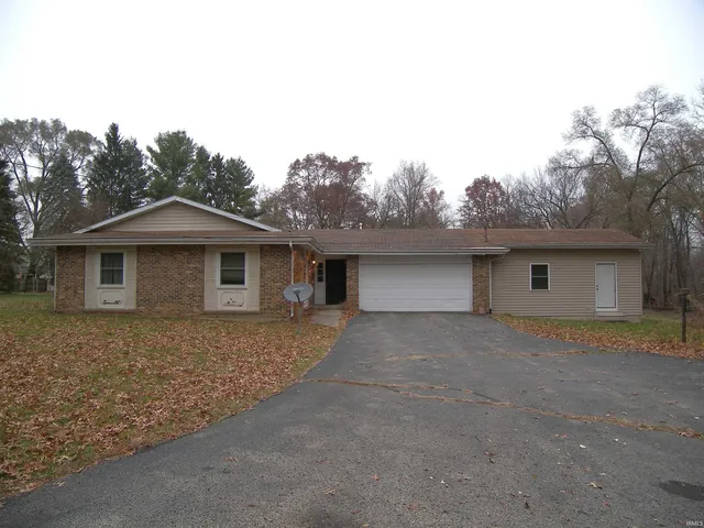 $208,000 | 217 East Ramar Drive, Warsaw, IN 46580