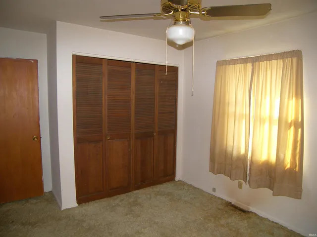 $208,000 | 217 East Ramar Drive, Warsaw, IN 46580