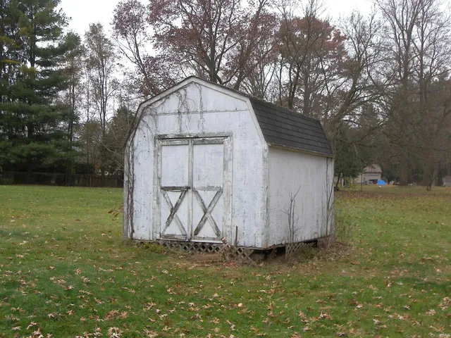 $208,000 | 217 East Ramar Drive, Warsaw, IN 46580