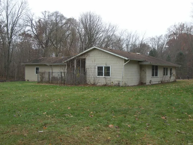 $208,000 | 217 East Ramar Drive, Warsaw, IN 46580