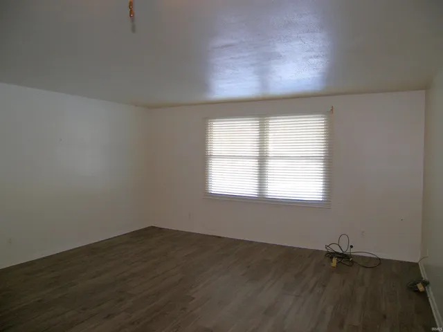 $208,000 | 217 East Ramar Drive, Warsaw, IN 46580