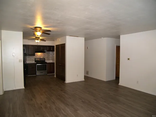 $208,000 | 217 East Ramar Drive, Warsaw, IN 46580