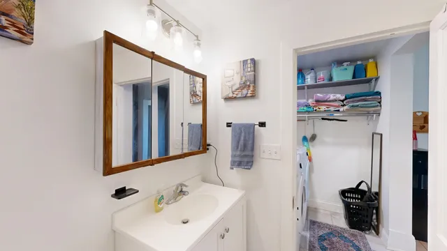 $315,000 | 524 Hamilton Street West, West Salem, WI 54669