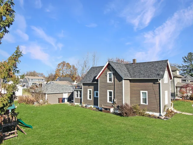 $315,000 | 524 Hamilton Street West, West Salem, WI 54669