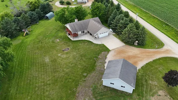 $699,000 | 72329 320th Street, Grand Meadow, MN 55936