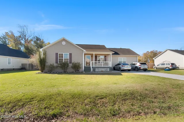 $2,200 | 212 Deer Haven Drive, Richlands, NC 28574