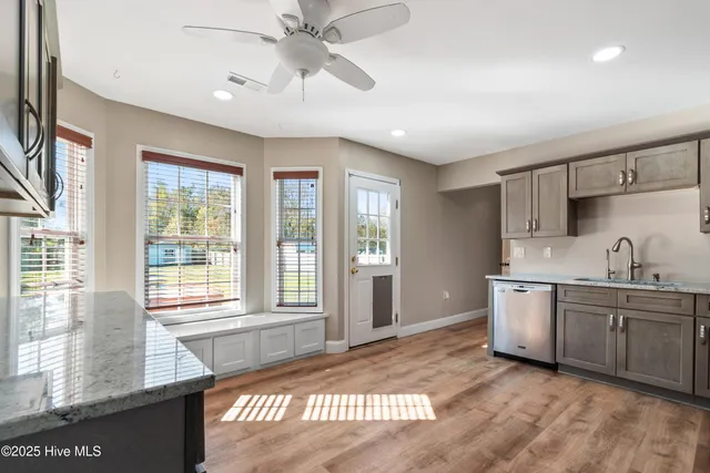 $2,200 | 212 Deer Haven Drive, Richlands, NC 28574