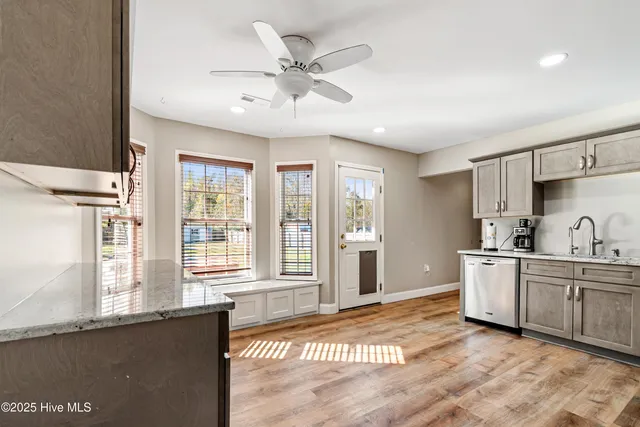 $2,200 | 212 Deer Haven Drive, Richlands, NC 28574