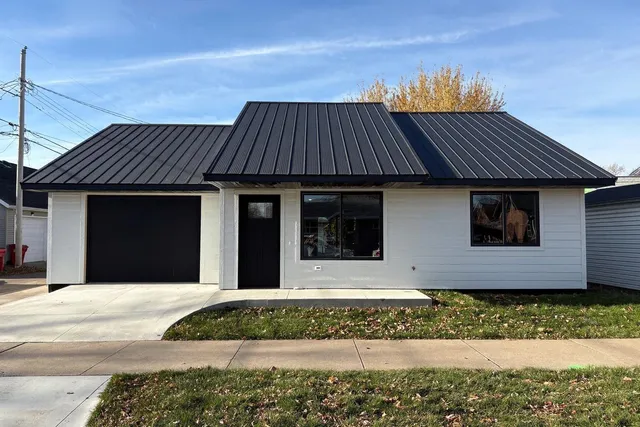 $299,900 | 355 Laird Street, Winona, MN 55987