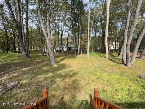 $2,100 | 5228 Hummingbird Drive, Pocono Summit, PA 18346